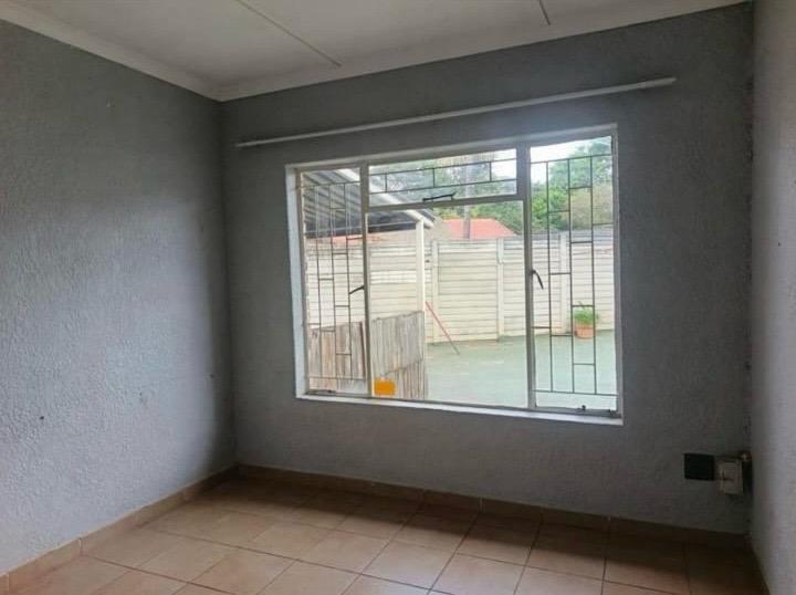 4 Bedroom Property for Sale in Geelhoutpark North West